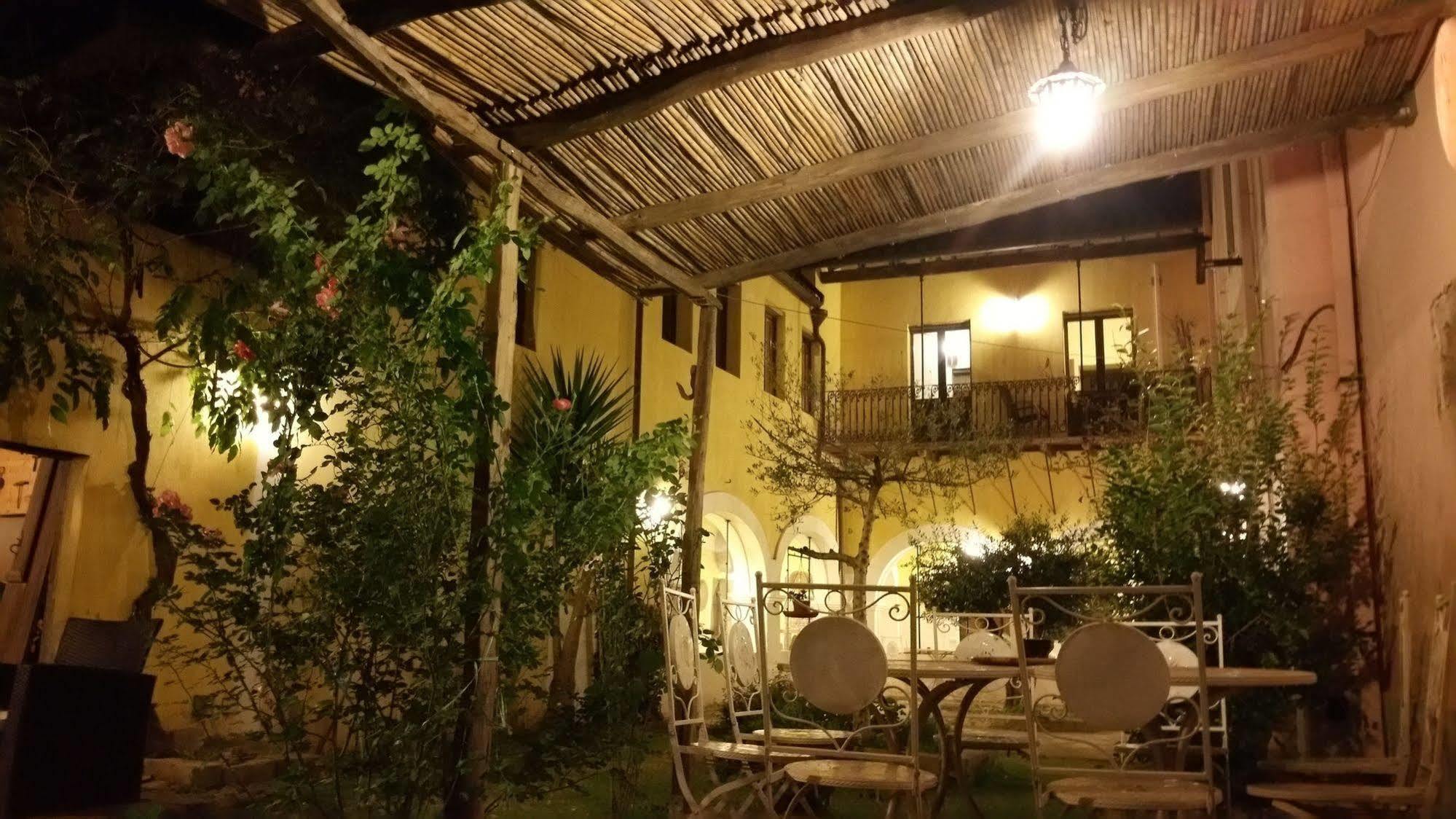 Casa Camboni-Dimora Storica Bed & Breakfast ซาน วิโต ภายนอก รูปภาพ