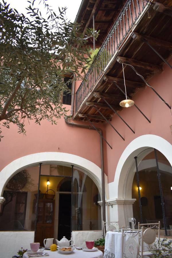 Casa Camboni-Dimora Storica Bed & Breakfast ซาน วิโต ภายนอก รูปภาพ
